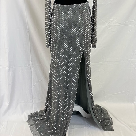 La Femme 2 piece open shoulders - beaded everywhere - Picture 2 of 5